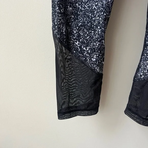 lululemon athletica Black and White Speckled Leggings - Picture 2 of 5